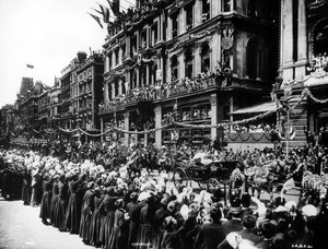 La carrozza della Regina Vittoria attraversa Cheapside durante la processione del Giubileo di Diamante, 1897